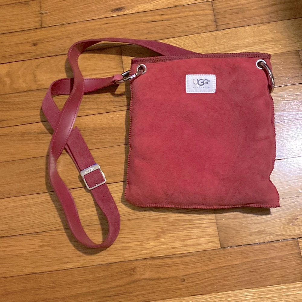 UGG 🫨crossbody bag!!! 👜